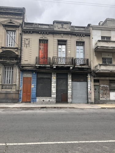 Interesante Y Amplio Local Comercial