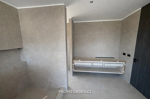 Casa En Condominio En Arriendo En Lo Barnechea