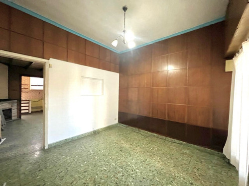 Casa 3 Ambientes Con Local Y Galpón Venta En Quilmes Oeste