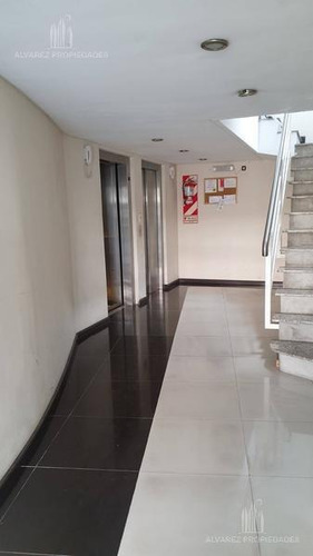 Imagen 3 de 10 de Departamento - Moron