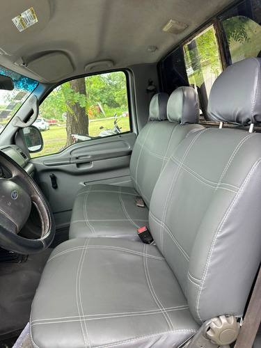 Ford F-100 3.9 Cab. Simple Xl Plus Mp3+4x2