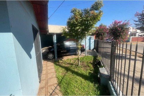 Vive A Solo 2 Cuadras Del Centro De San Vicente.