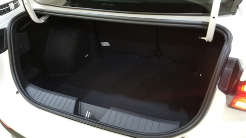 Imagen 12 de 15 de Fiat Cronos 1.8 Premium Manual ( L )