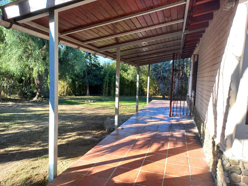 Casa Con Amplio Parque En Las Chacras, San Francisco Del Monte De Oro