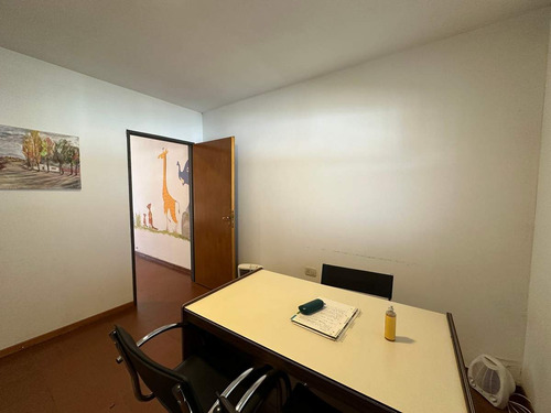 Casa En Venta En Arguello Una Planta