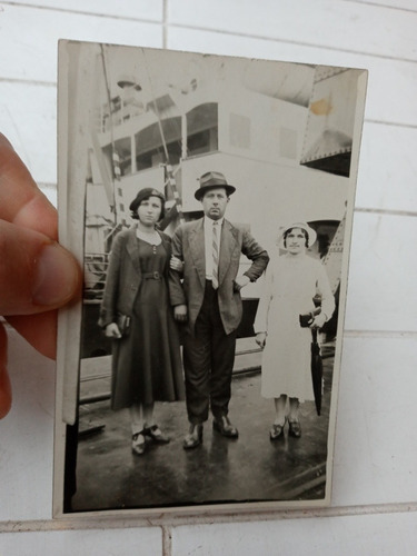 Antigua Foto Postal Barco Personas Años 30/40 Aprox.