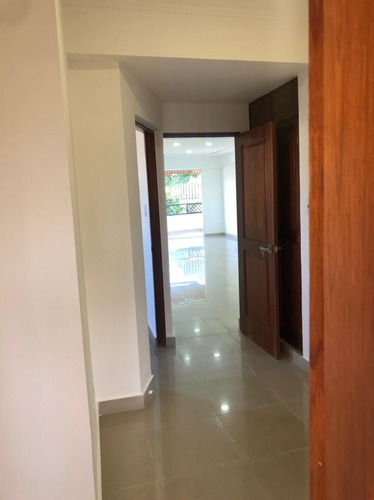 Vendo Apto 3 Hab/ 159 Mt2 En La Urb. Jardines Del Sur, D.n