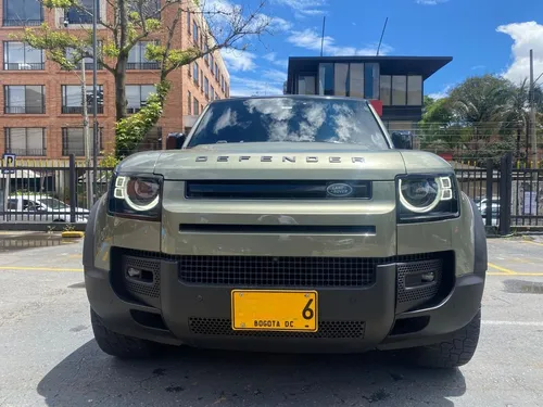 Land Rover Defender 90 2.0 Turbo Diesel First Edition