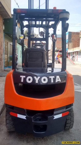 Montacarga Toyota 2008