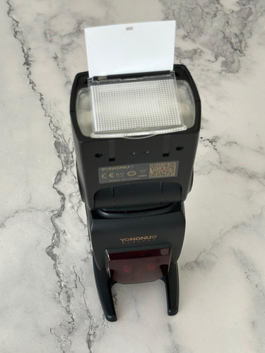 Yongnuo Flash Yn-685 Speedlite Para Nikon - Como Nuevo! Negro (Usado)