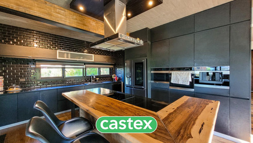 Casa A La Laguna En Venta En Vistas, Puertos