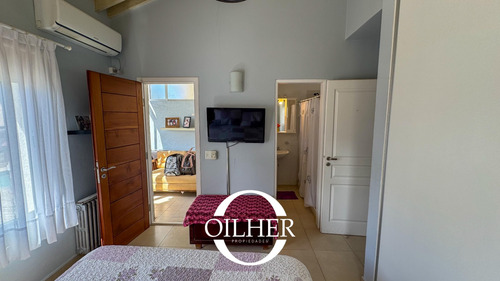 Casa En Venta De 3 Dormitorios C/ Cochera!! Dentro De Complejo Con Pileta!
