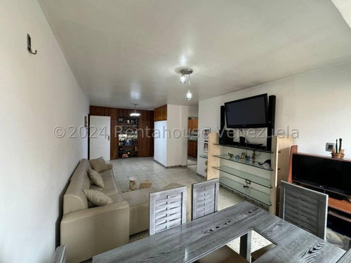 Ag. Fresco Y Bien Iluminado Apartamento En Venta En Chacao