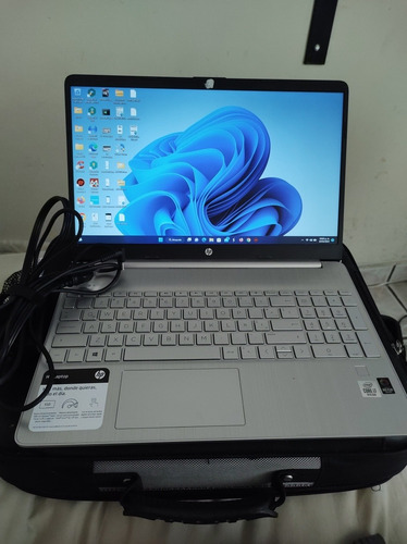 Laptop Hp 15 Core I7 15-dy1006la Impecable No Uso Caja Y Acc (Usado)