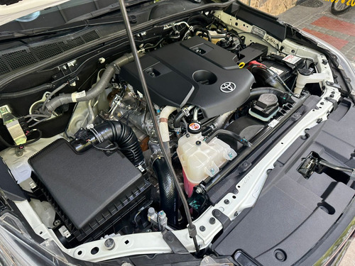 Imagen 11 de 12 de Toyota Hilux (l21) 2.8 C/d 4x4 Tdi Srx 204cv