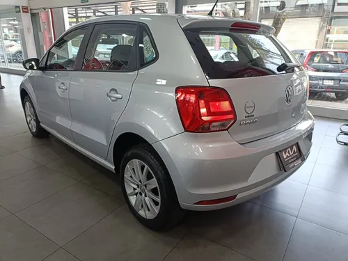 Volkswagen Polo 5p L4/1.6 Man