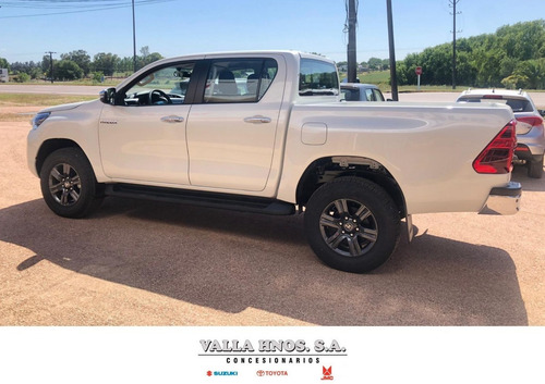 Toyota Hilux Srv 2.8 4x4 A/t