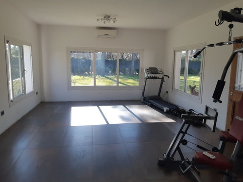 Imagen 8 de 14 de Casa En Venta En Parque Leloir