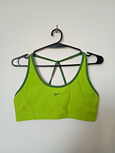 Top Nike Deportivo Verde, Talle M