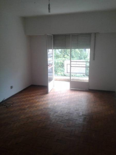Imagen 3 de 13 de Vendo 3 Dormitorios Por Av Pellegrini ( Cerca ) Oportundiad De Escalera