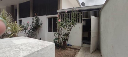 Imagen 9 de 12 de En Venta Casa En Colinas De Santa Mónica 500m2 6h+s/6+s/3p