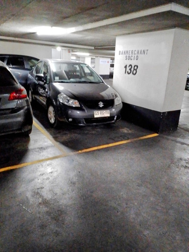 Estacionamientos A Pasos Del Municipal