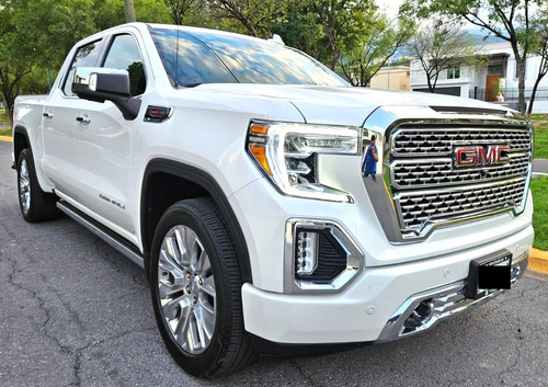 GMC Sierra 6.2 Denali Dvd At