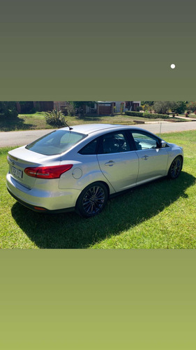 Ford Focus Titanun 2.0