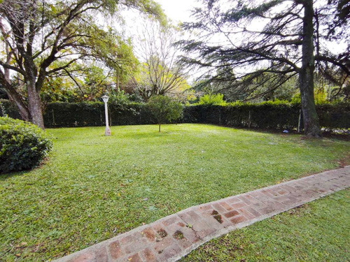 Casa Quinta En Venta, Arturo Segui, Villa Elisa, La Plata Con Lote Libre Y Piscina