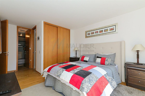 Departamento En Arriendo De 2 Dorm. En Las Condes