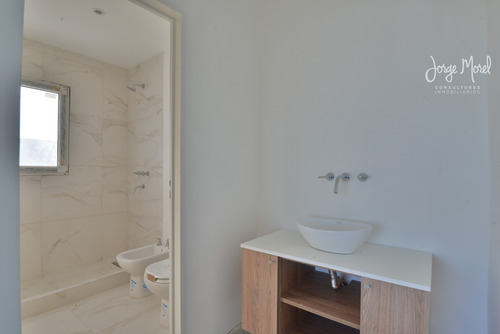 Casa Venta Barrio San Sebastián - Area 10 - 3 Dormitorios - #id 2748