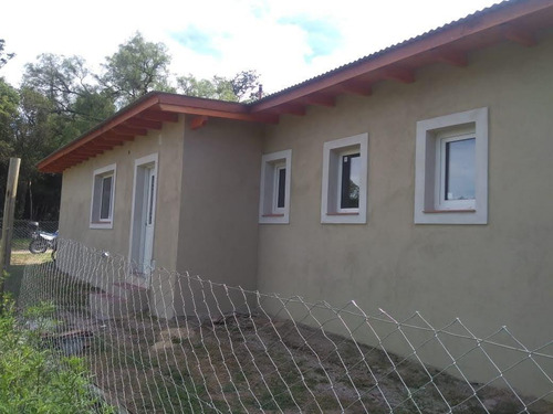 Imagen 5 de 5 de Casa. 2 Dormitorios. Jardín.