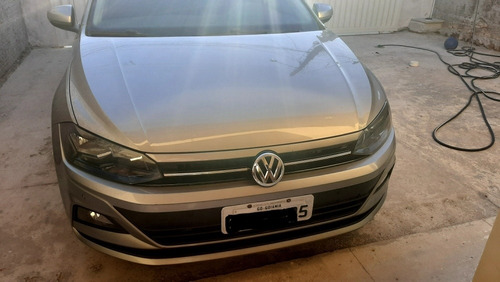 Imagem 1 de 9 de Volkswagen Virtus 2018 1.0 Comfortline 200 Tsi Aut. 4p
