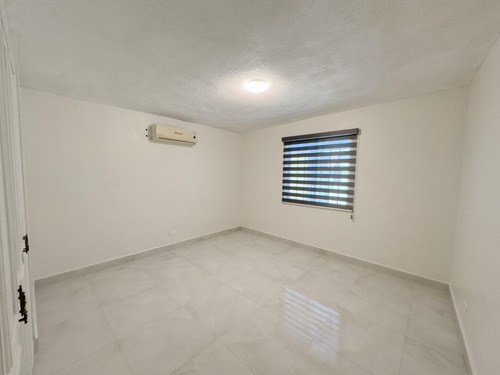 Hermosa Casa En Renta Completamente Equipada, Ubicada Al Poniente De La Ciudad