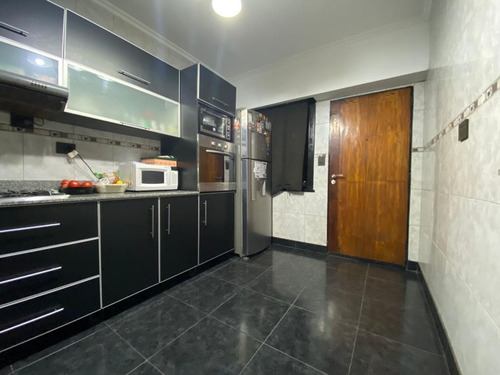 Imagen 2 de 29 de Casa 5 Ambientes Venta Villa Del Parque Terraza