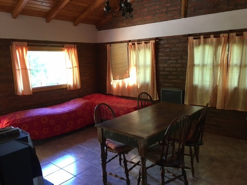 Imagen 4 de 16 de Cabaña En El Bolson. Para 4 Personas. A 2000 Mts Del Centro. Sobre La Ladera Del Piltriquitron.