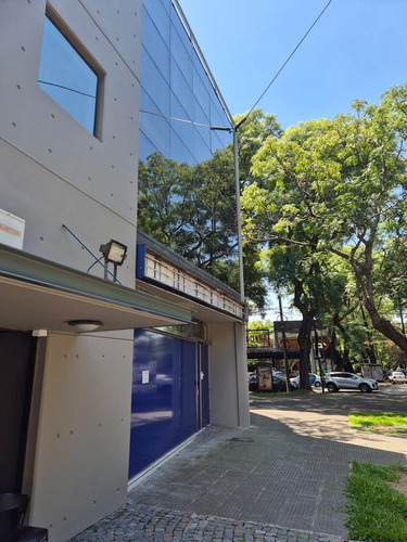 Esquina En Avenida Libertador - Acassuso