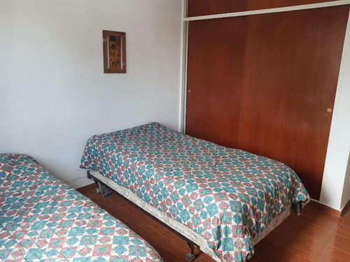 Imagen 8 de 14 de Casa Amplio Chalet - Ituzaingó Norte - Venta