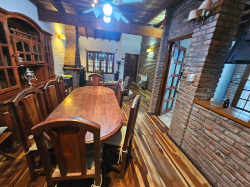Casa En Venta 5 Ambientes En Ituzaingó Norte