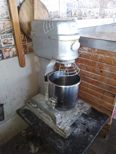 Local Con Instalaciones Para Elaboración - Pizería Y Minutas. Ref.#7amp