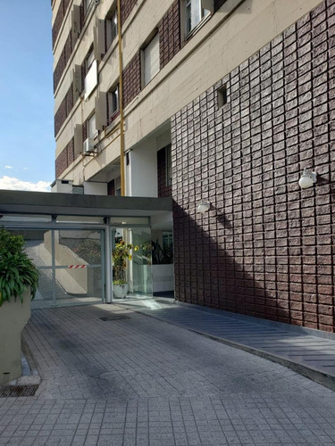 Imagen 6 de 21 de 4 Amb. Villa Luro, Av. Juan B. Justo 7800. Lateral Muy Lumin