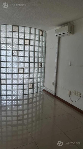 Apartamento - Pocitos Nuevo - Patio Con Parrillero, G.c 3.000