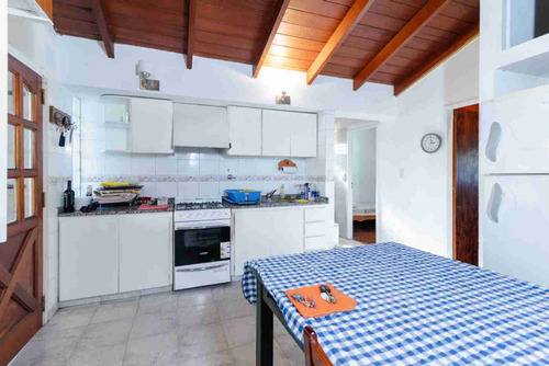 Venta Casa 6amb Cochera Hurlingham Permuta