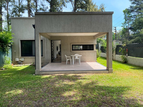 Casa En Venta :: 3 Amb :: Leloir Village :: Barrio Cerrado