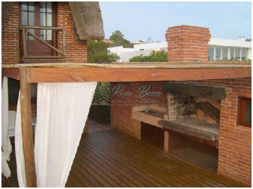 Imagen 15 de 23 de Casa A La Venta En El Chorro.