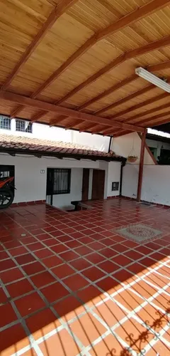 Casa San Isidro, Los Próceres