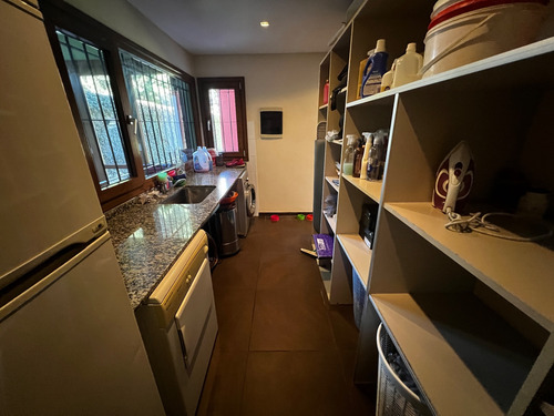 Venta Casa Chalet Adrogué Pileta Parque Permuta Apto Crédito