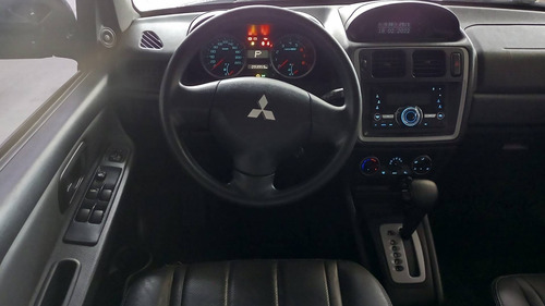 Imagem 6 de 9 de Mitsubishi Pajero Tr4 2.0 4x2 16v 140cv Flex 4p Automático