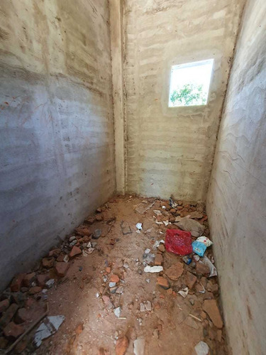 Imagen 4 de 8 de Construccion A Terminar Sobre Lote De 8 X 32.74 Monte Grande