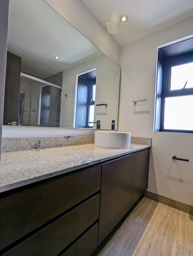 Departamento Nuevo De Lujo En Venta En Valverde 60